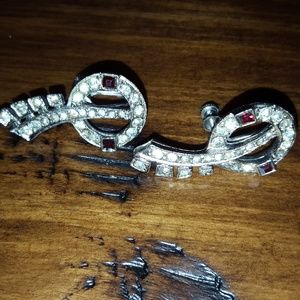 Gorgeous, retro, unique screw back earrings.